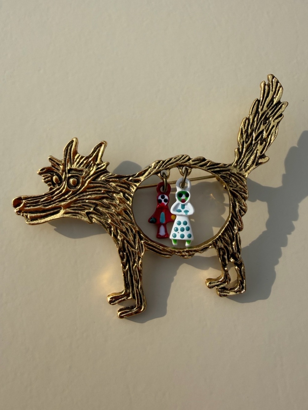 Wolf Brooch – Red Riding Hood Fairy Tale Statement Pin, Dangling Charms - Picture 2 of 2
